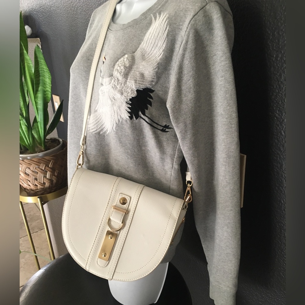 Chic crossbody purse
